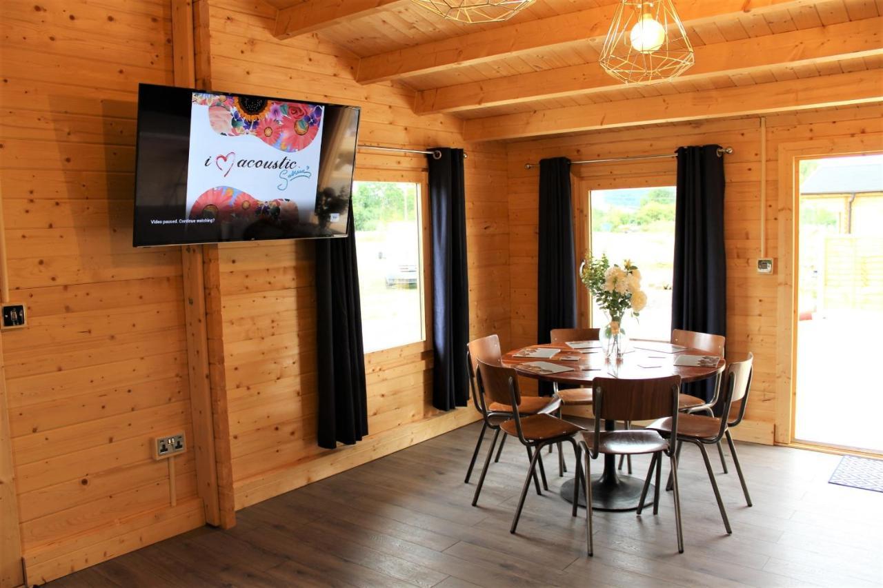 Inviting 3-Bedroom Lodge In Ashton Under Hill Evesham Exterior photo